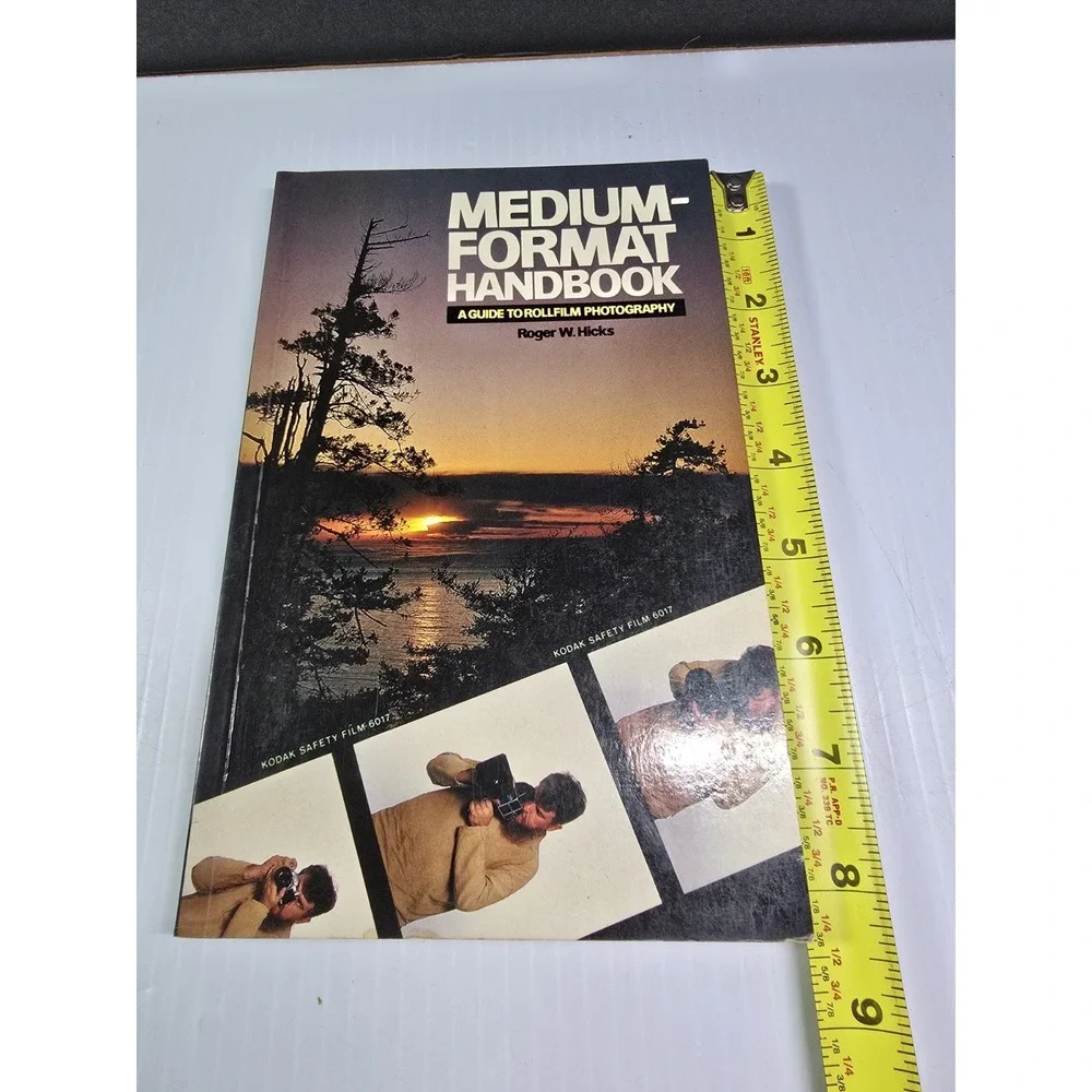 Medium-formatHandbook: Guide to Rollfilm Photography, Hobby To Job, Film Is King